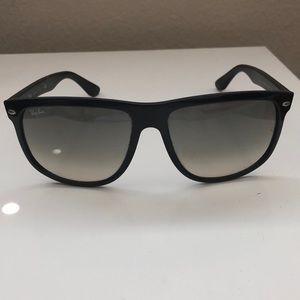 Ray-Ban Unisex RB 4147 Sunglasses